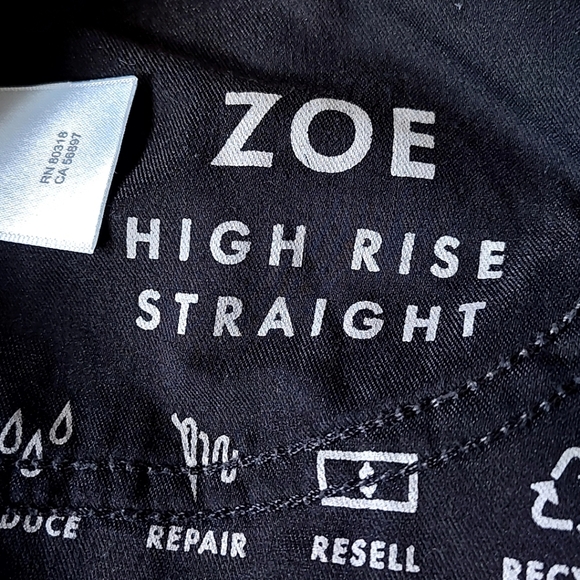 {Lucky Brand Jeans} - Picture 5 of 8